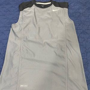 Nike dry fit active muscle tee